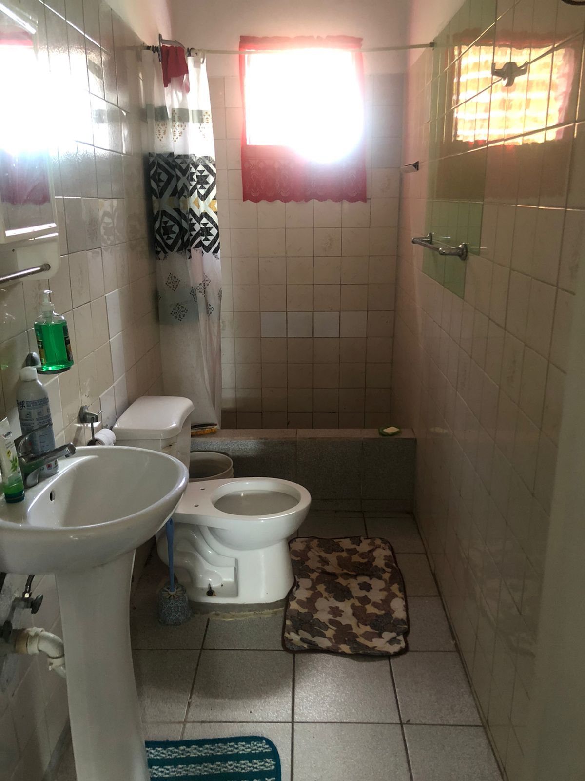 House sale in castries toilet