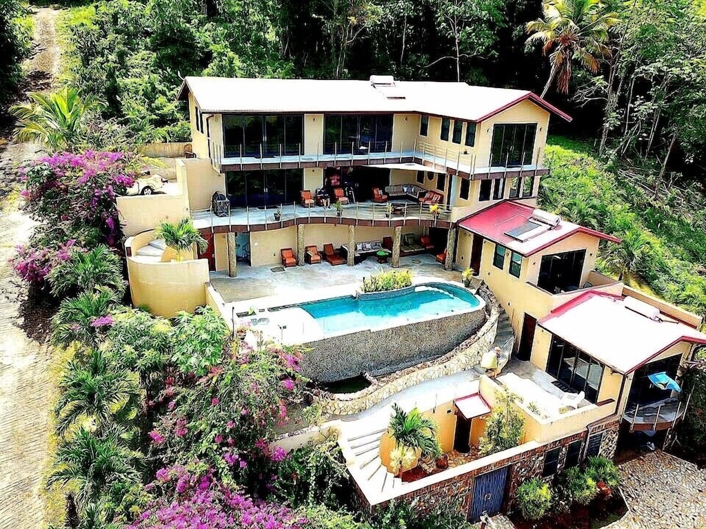 villa for sale in laborie St Lucia