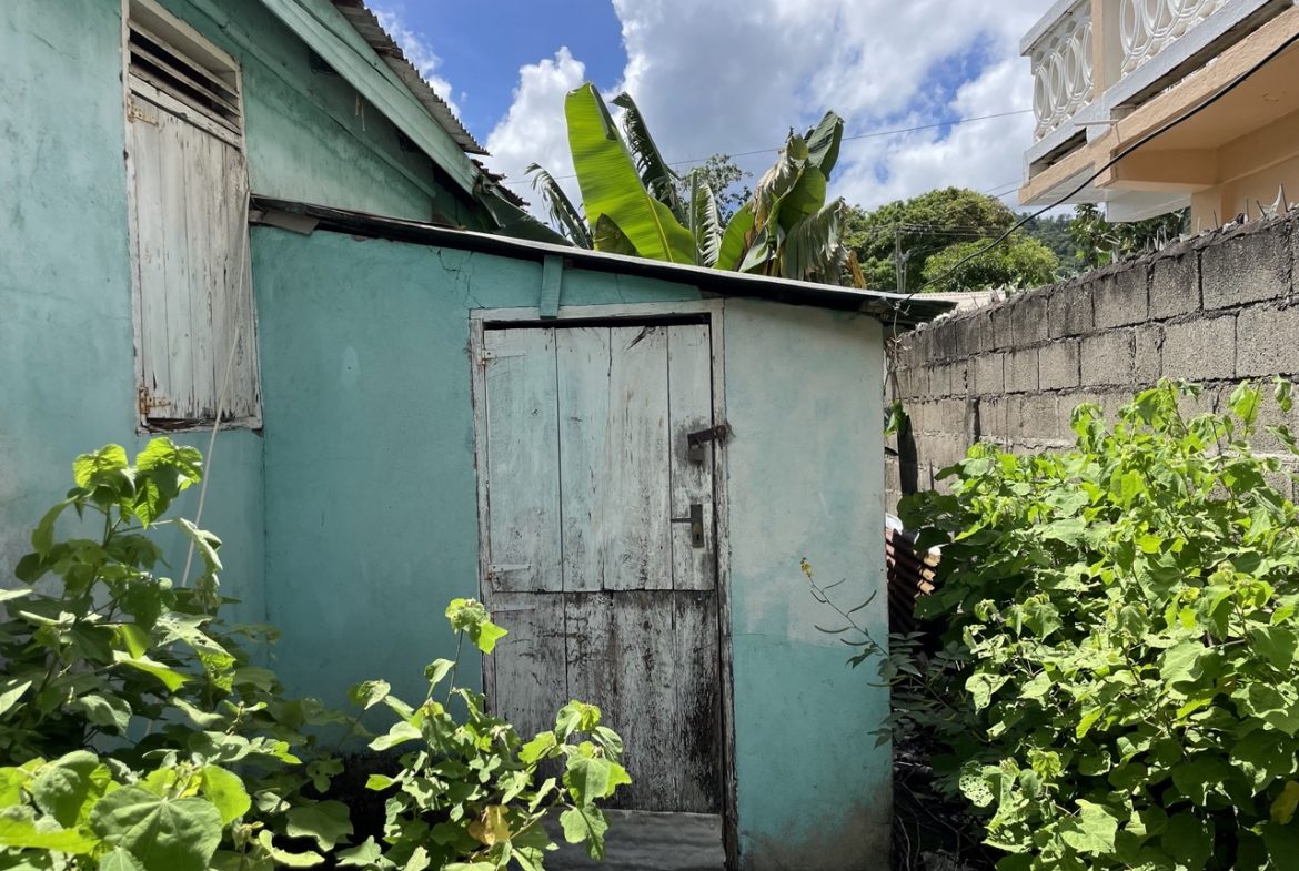 houses for sale in st lucia partly wall