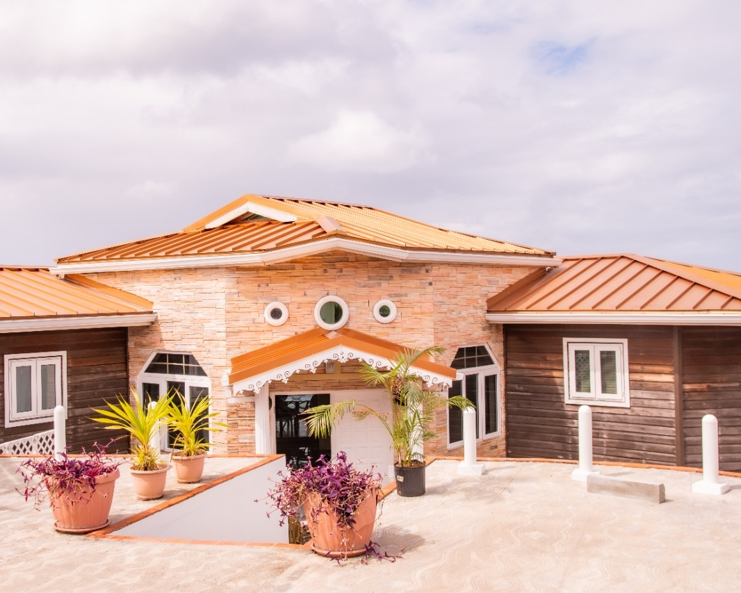 Villa For Rent In Cas en Bas house