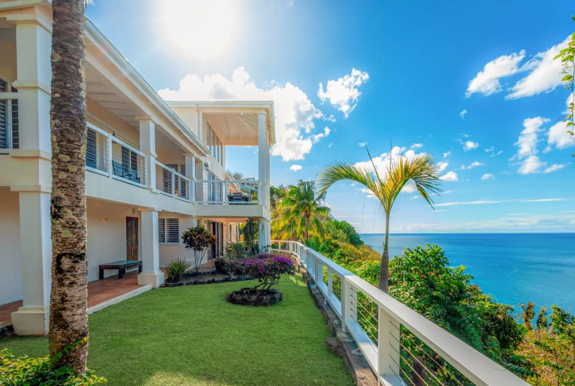 4 Bed Villa For Sale in Marigot Bay St Lucia balcony