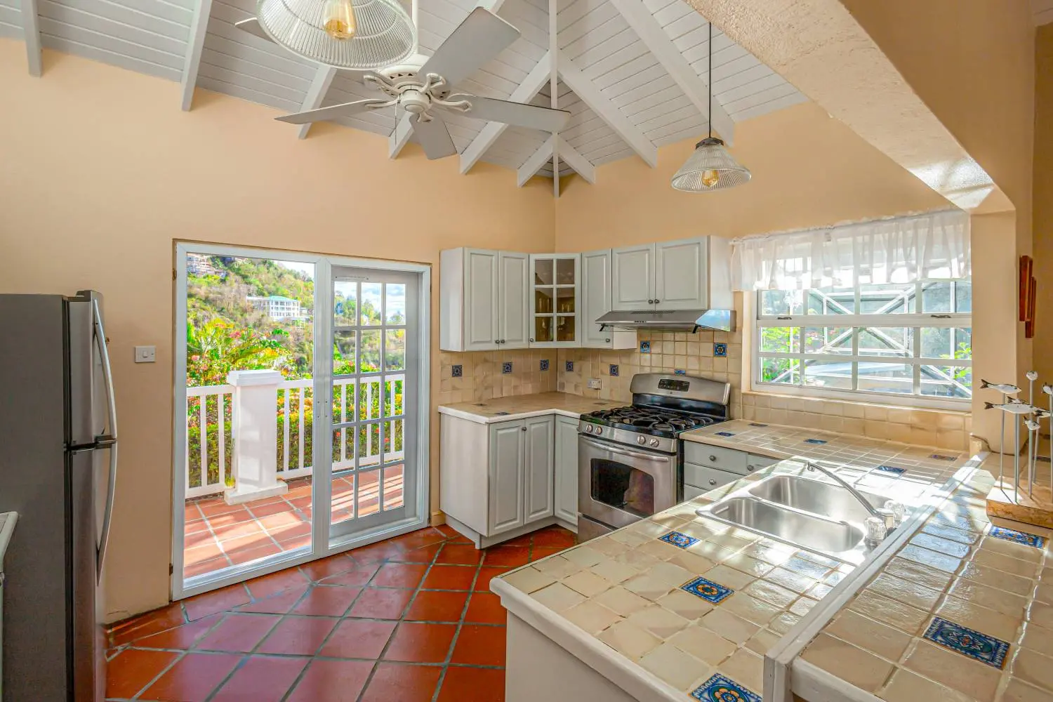 4 Bed Villa For Sale in Marigot Bay St Lucia kitchen