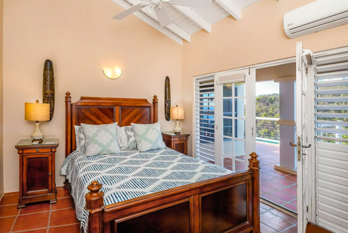 4 Bed Villa For Sale in Marigot Bay St Lucia bed