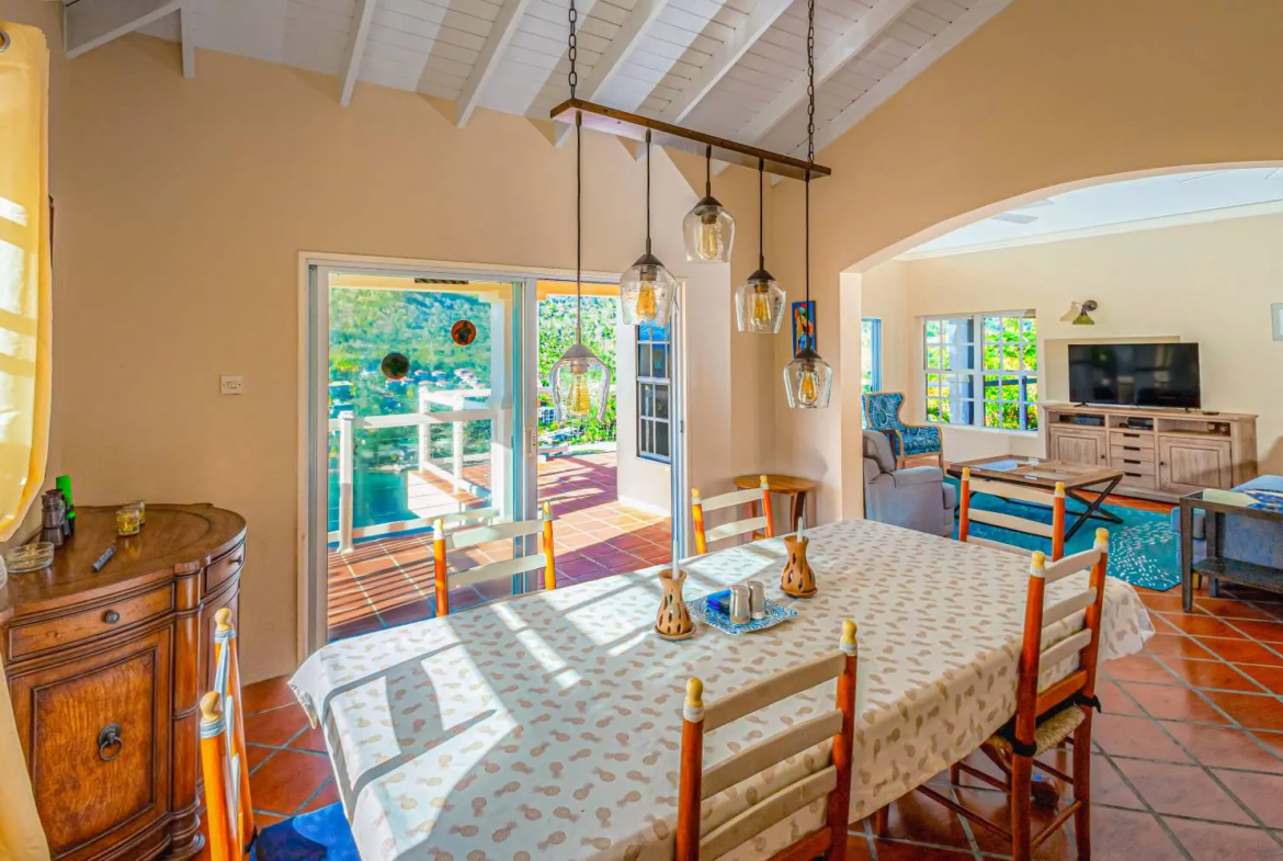 4 Bed Villa For Sale in Marigot Bay St Lucia real estate dining